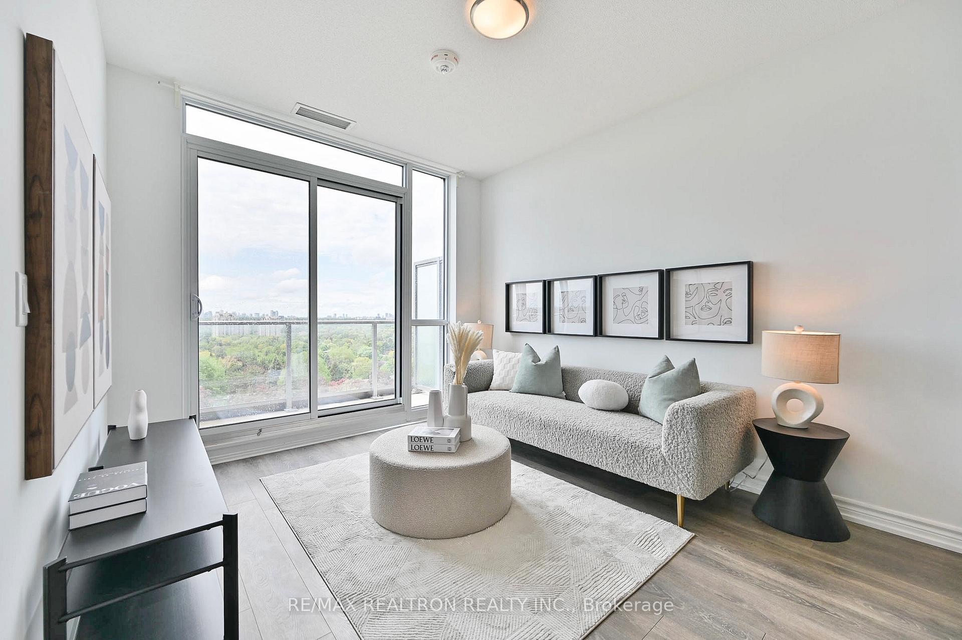 2 Bedrooms Condo at 36 Forest Manor, Toronto For sale