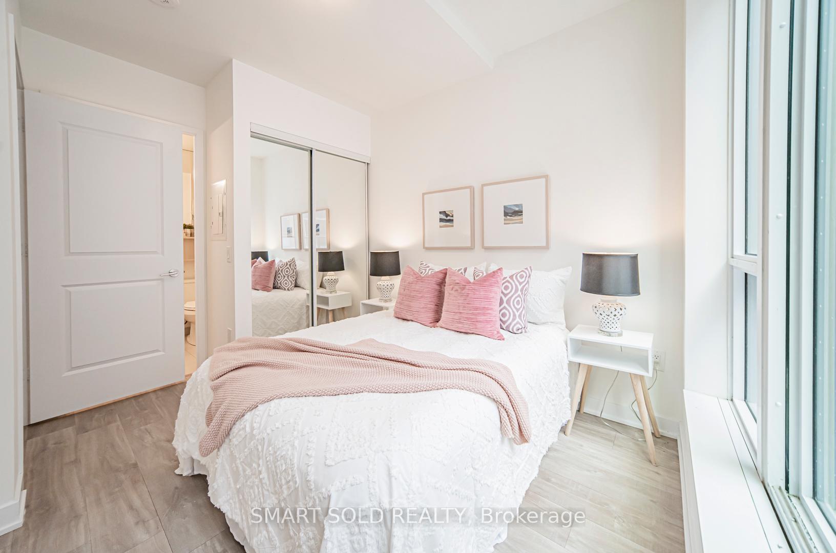 2 Bedrooms Condo at 100 Dalhousie, Toronto For sale