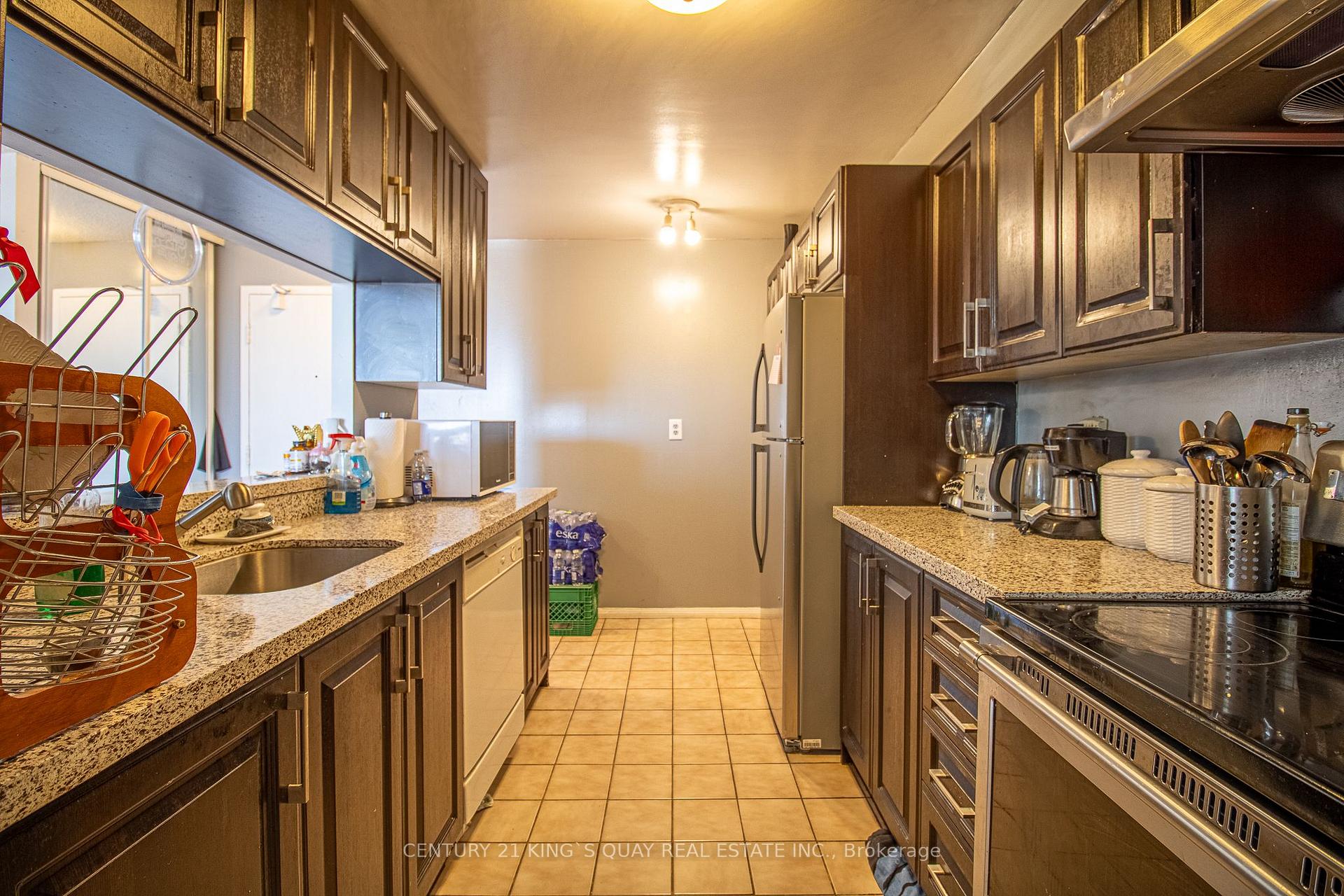 2 Bedrooms Condo at 4185 Shipp, Mississauga For sale