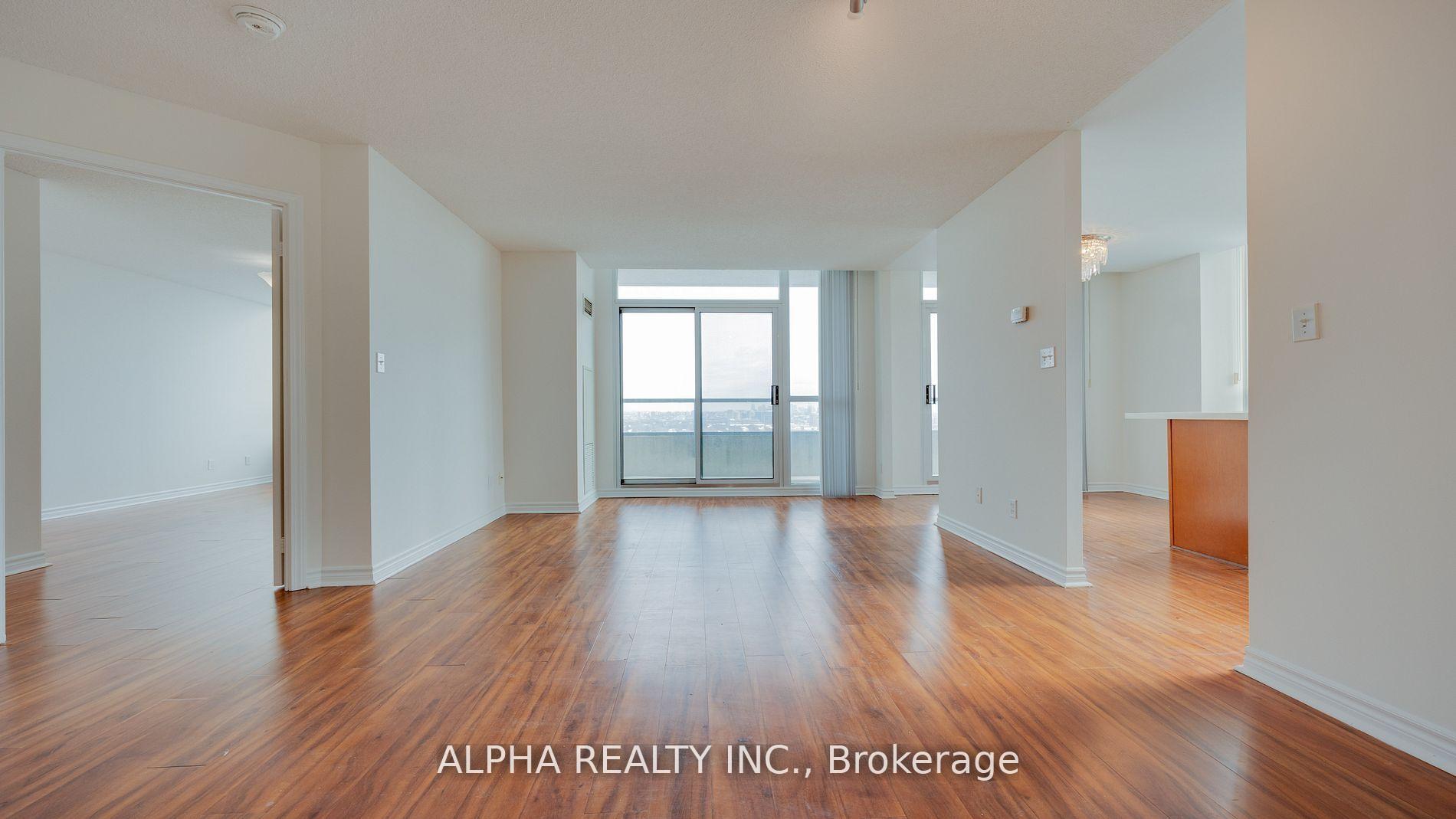 2 Bedrooms Condo at 18 Spring Garden, Toronto For sale