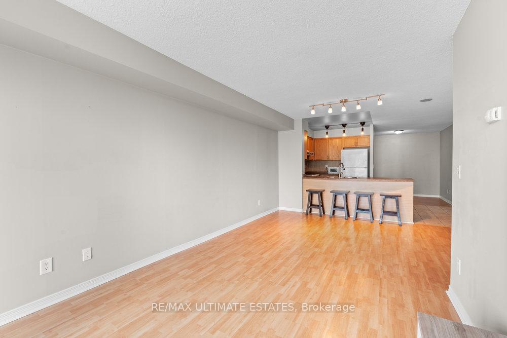 2 Bedrooms Condo at 5500 Yonge, Toronto For sale