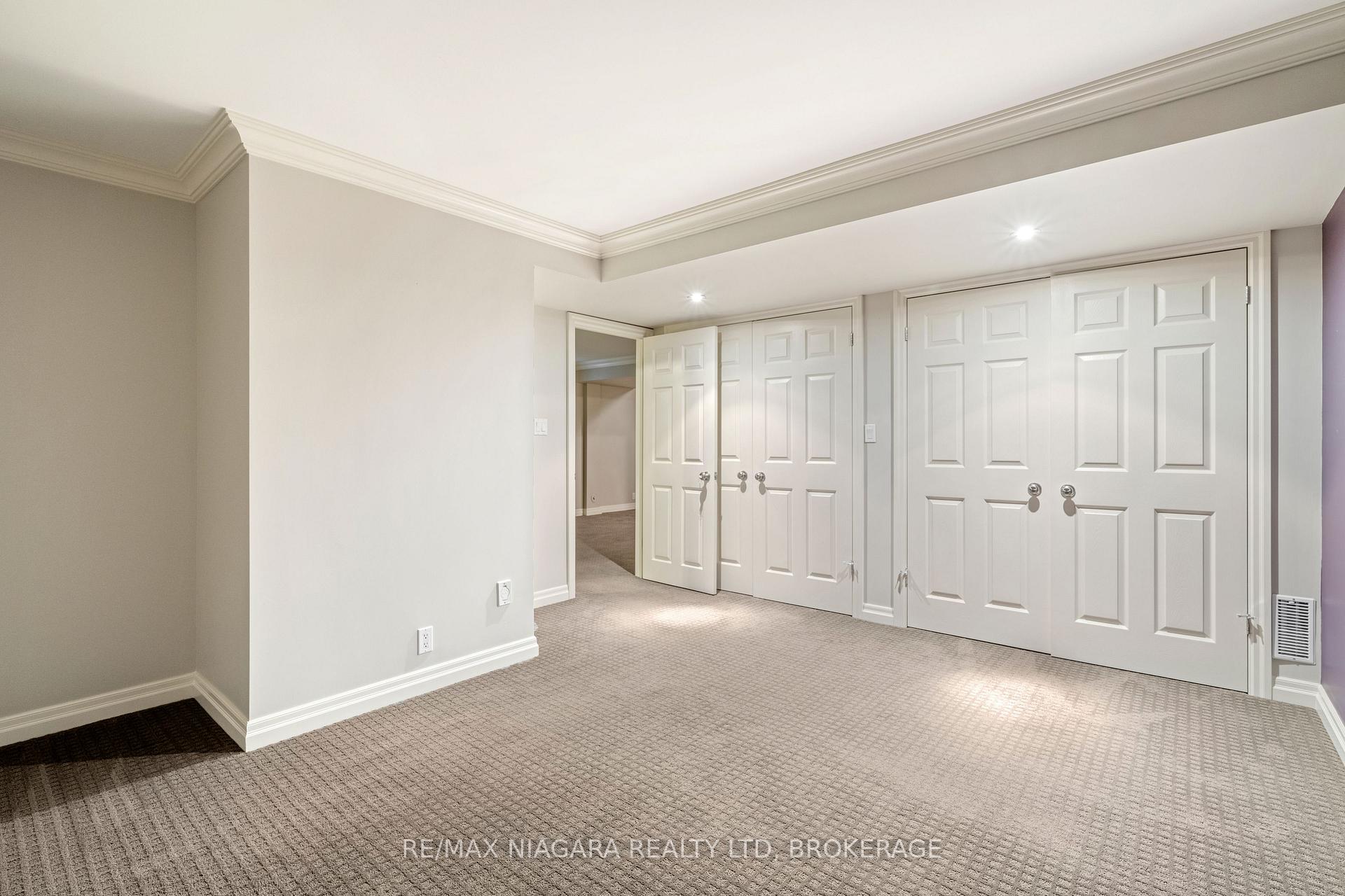 Photo of 55 HIGHLAND Avenue, St. Catharines, ON L2R 4H9