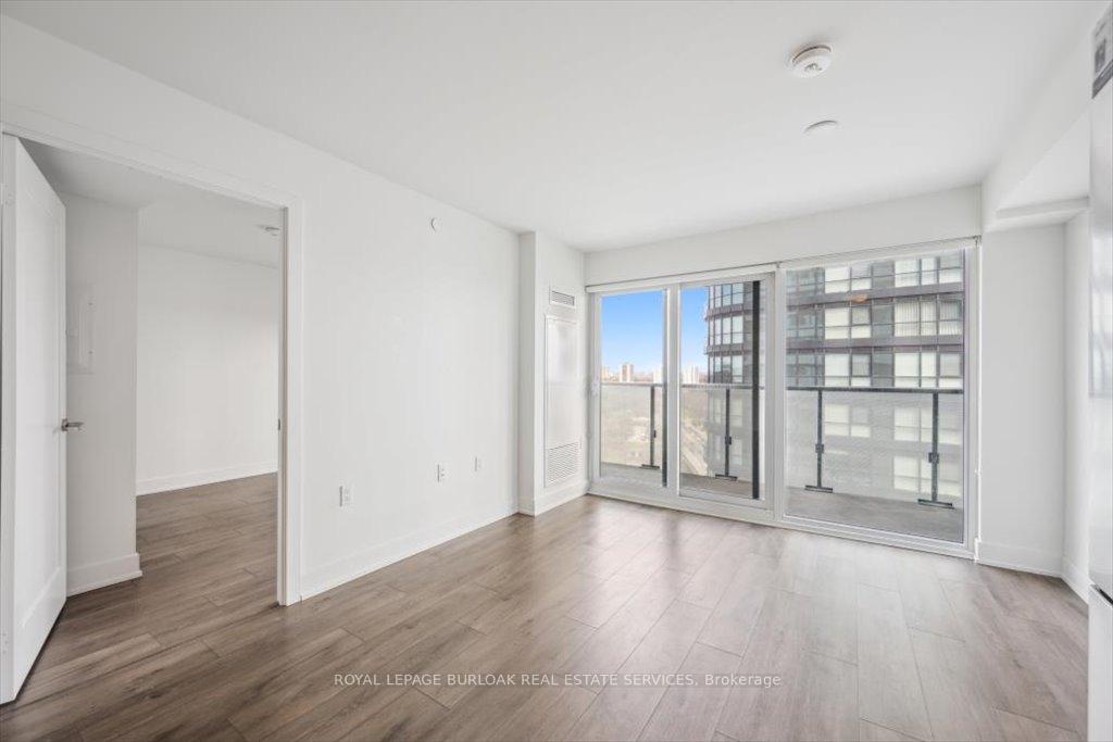 1 Bedroom Condo at 575 Bloor,  Toronto For sale