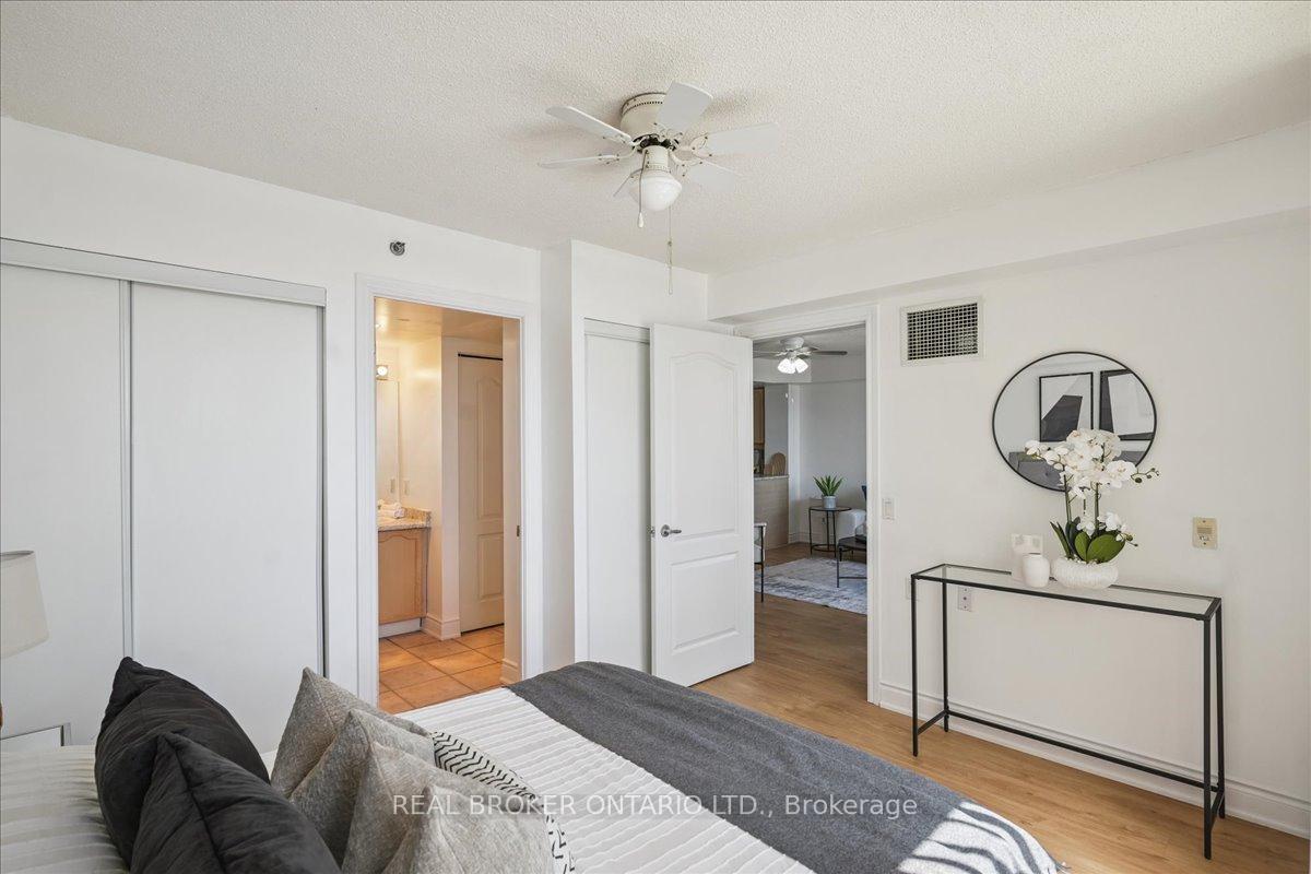 1 Bedroom Condo at 4640 Kimbermount, Mississauga For sale