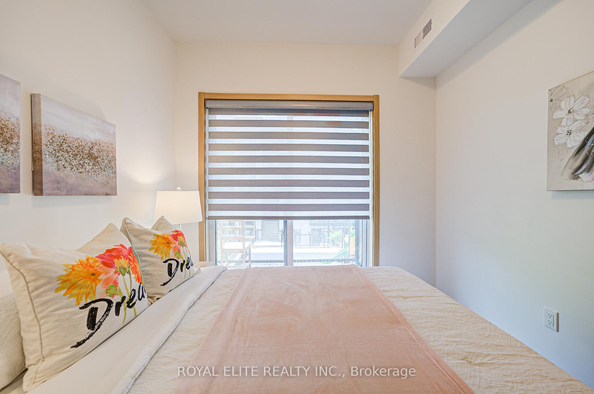 3 Bedrooms Condo at 200 Chester Le, Toronto For sale