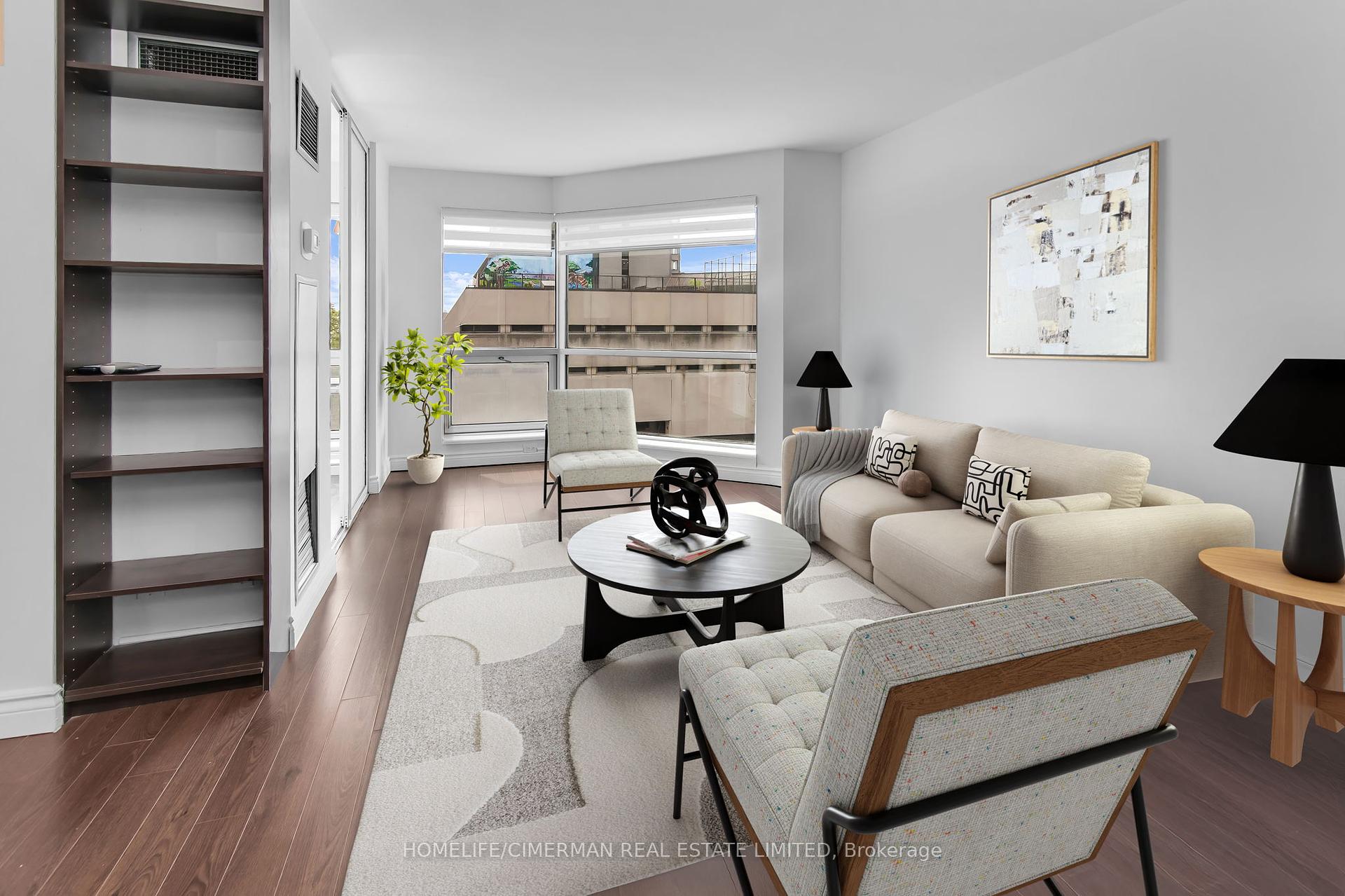 3 Bedrooms Condo at 10 Queens Quay, Toronto For sale
