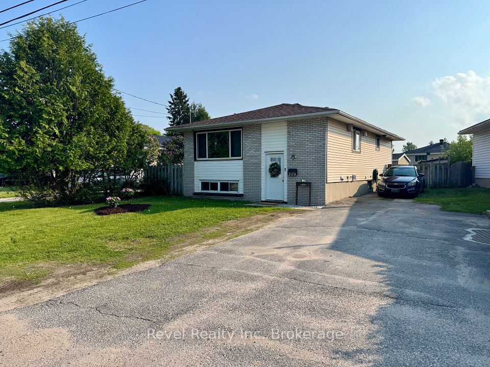 105 Strathcona