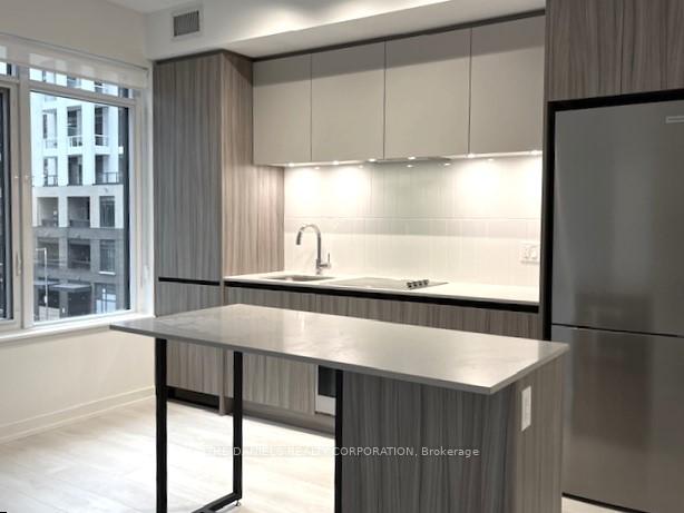 2 Bedrooms Condo at 8 Beverley Glen, Vaughan For sale