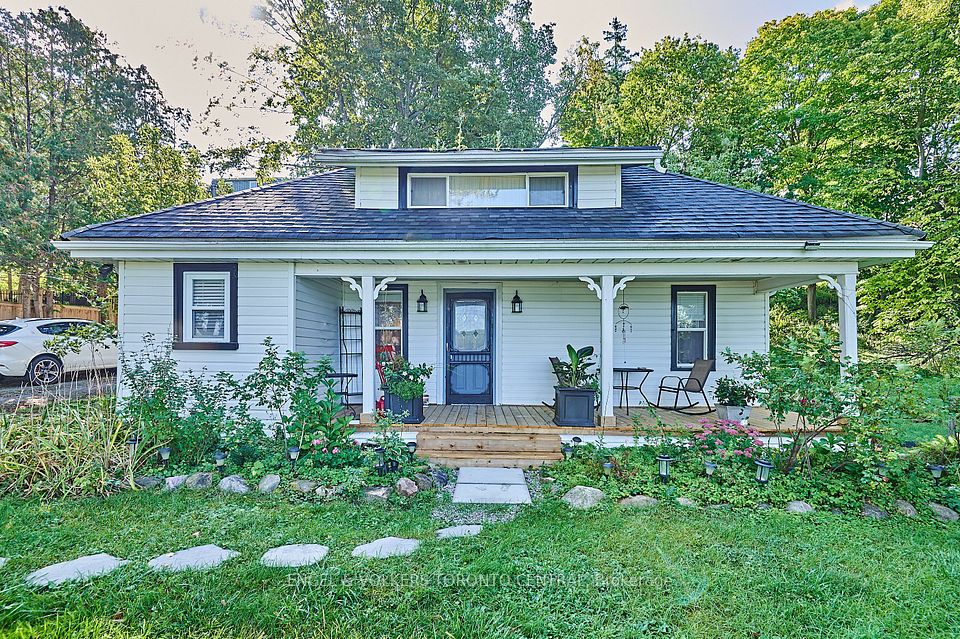 5907 Lakeshore