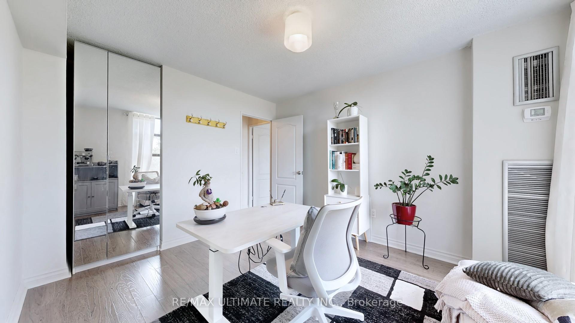 2 Bedrooms Condo at 135 Marlee, Toronto For sale
