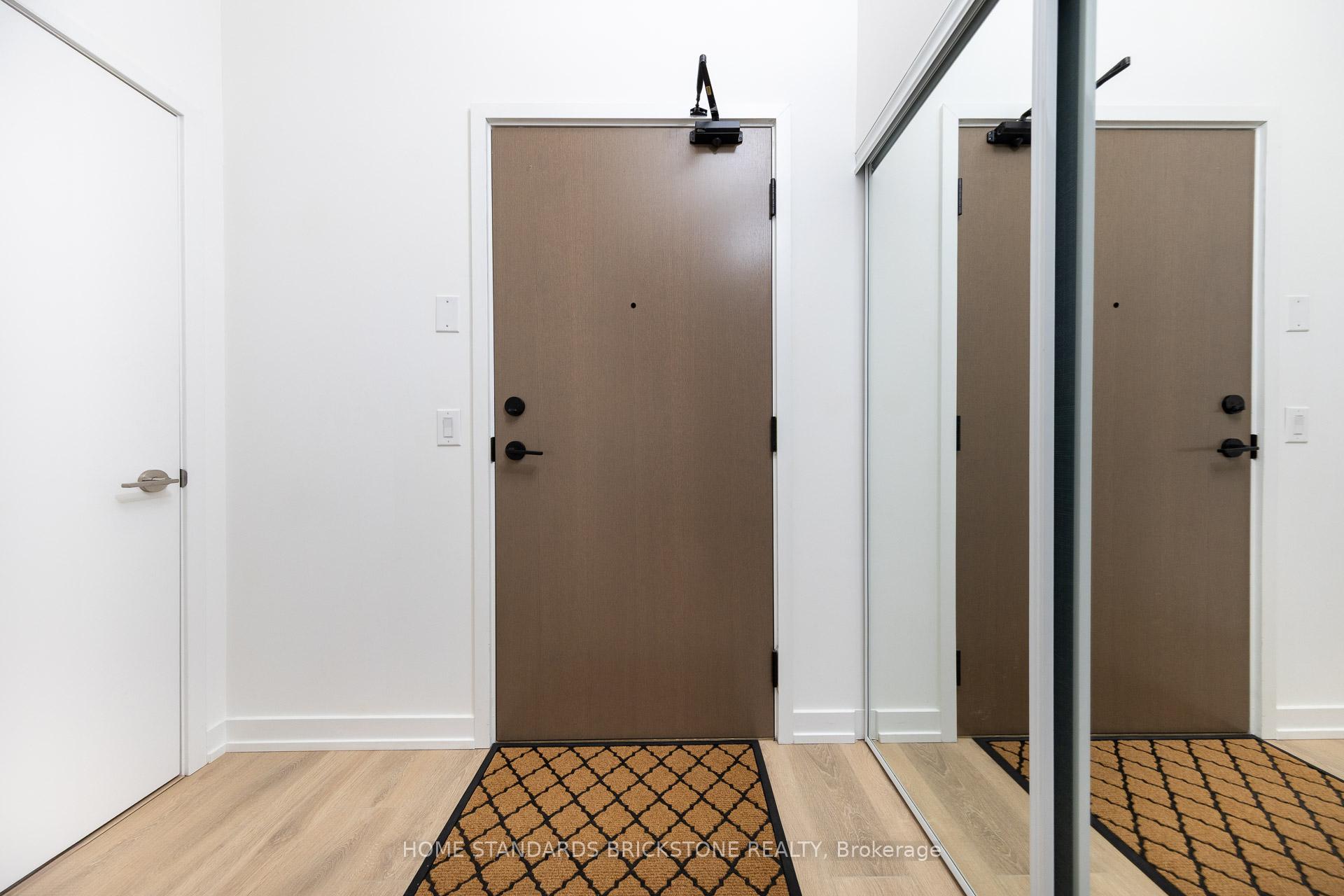 2 Bedrooms Condo at 34 Tubman, Toronto For sale
