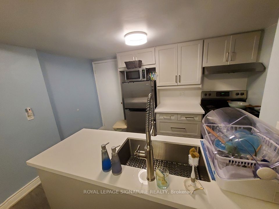 #3 - 1605 Charles bedroom 1 Street, Whitby, ON L1N 1C1