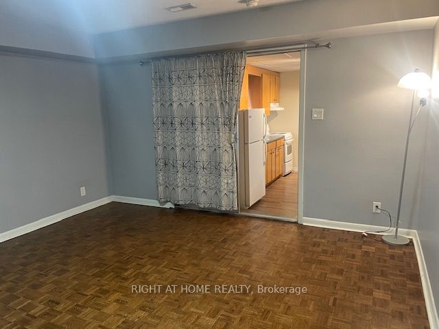 12 Summitcrest Drive