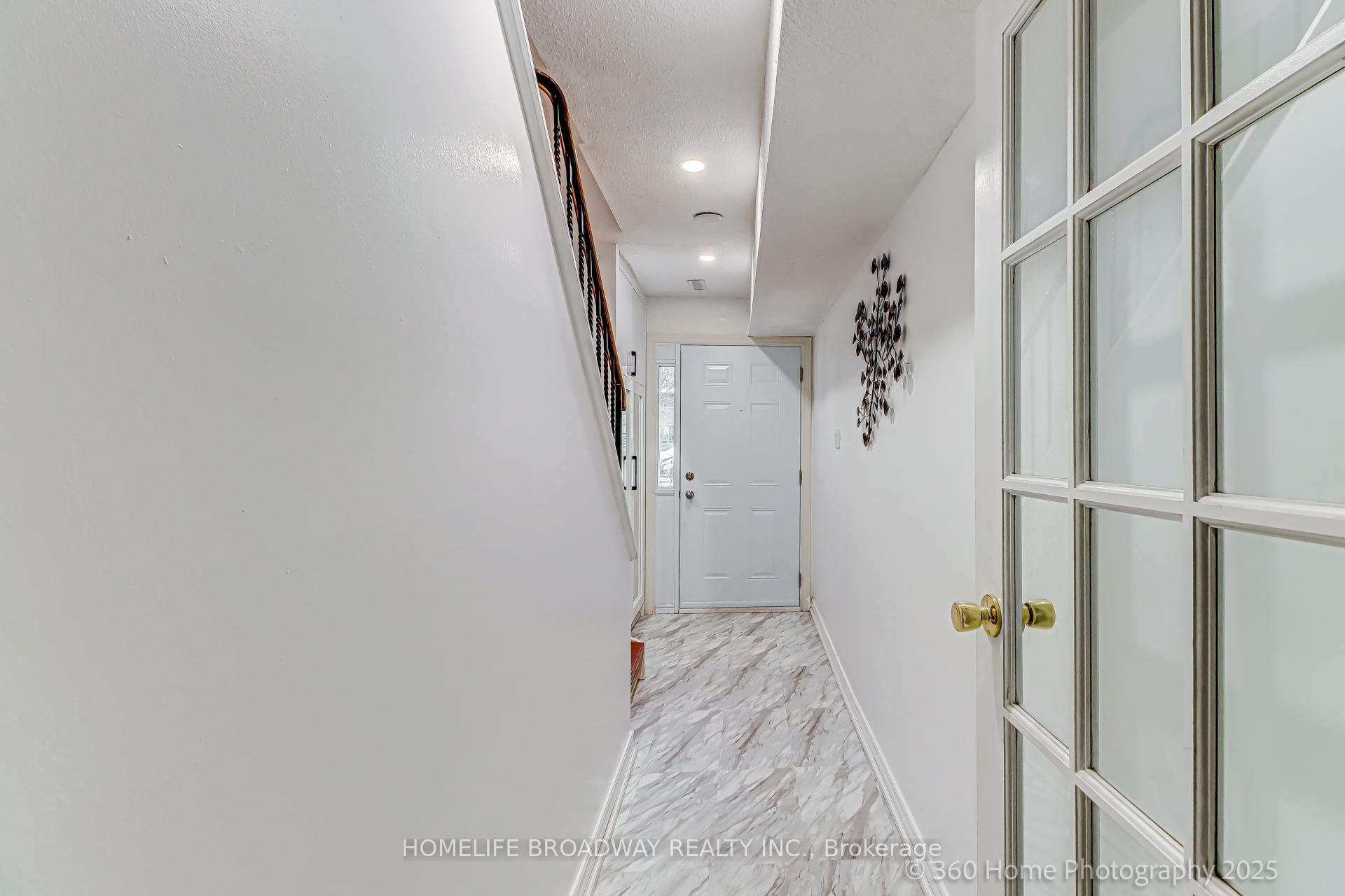 3 Bedrooms Condo at 51 Yellow Birch, Toronto For sale