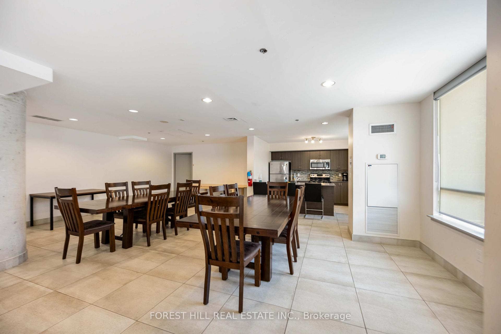 2 Bedrooms Condo at 812 Lansdowne, Toronto For sale
