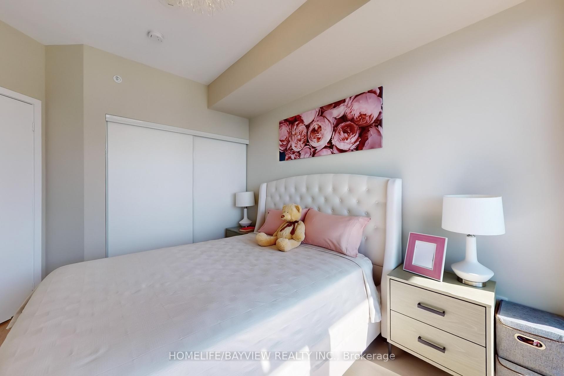 2 Bedrooms Condo at 30 SHORE BREEZE, Toronto For sale
