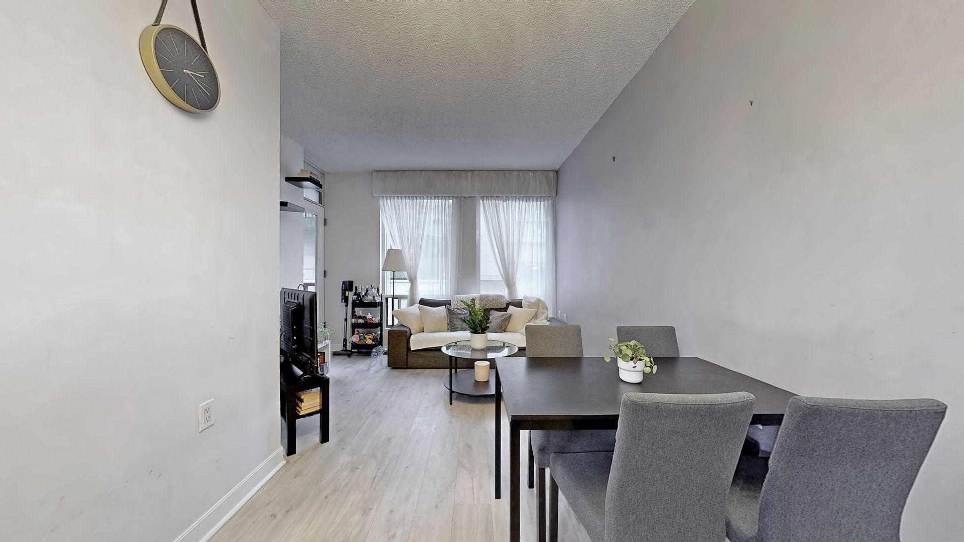 85 Bloor Street E 903