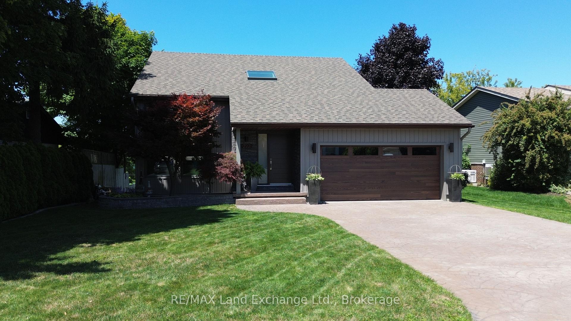 222 Penetangore Row, Kincardine, ON N2Z 2P6