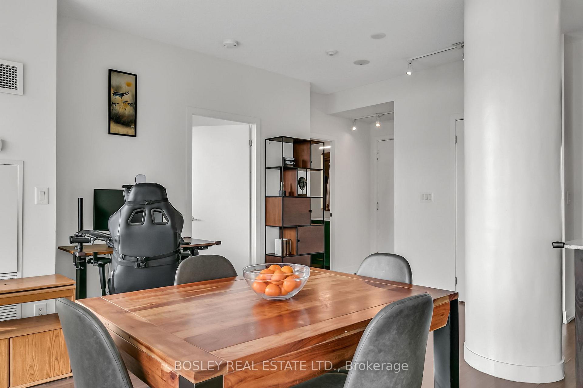 2 Bedrooms Condo at 5101 Dundas, Toronto For sale