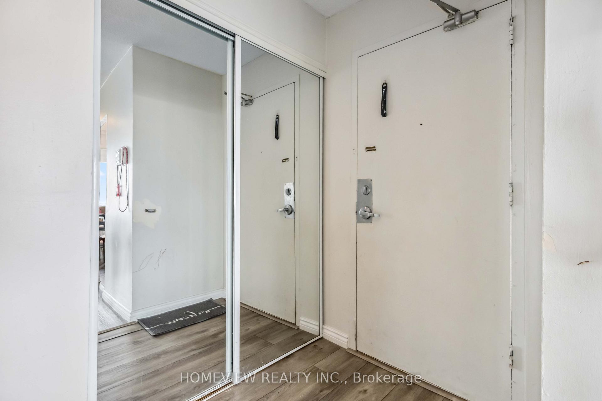2 Bedrooms Condo at 715 DON MILLS,  Toronto For sale
