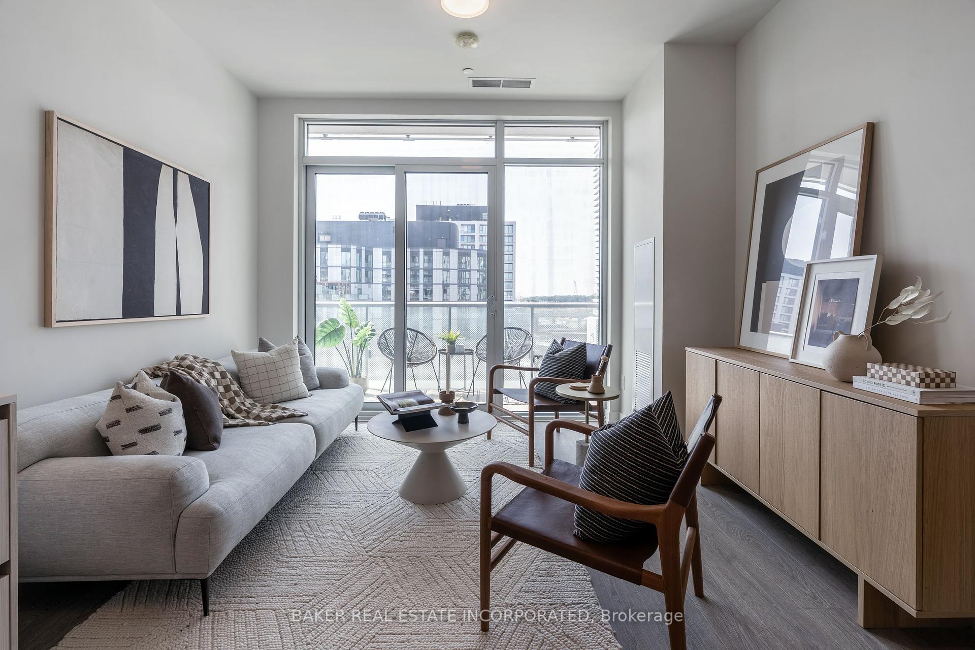 3 Bedrooms Condo at 425 Front, Toronto For sale