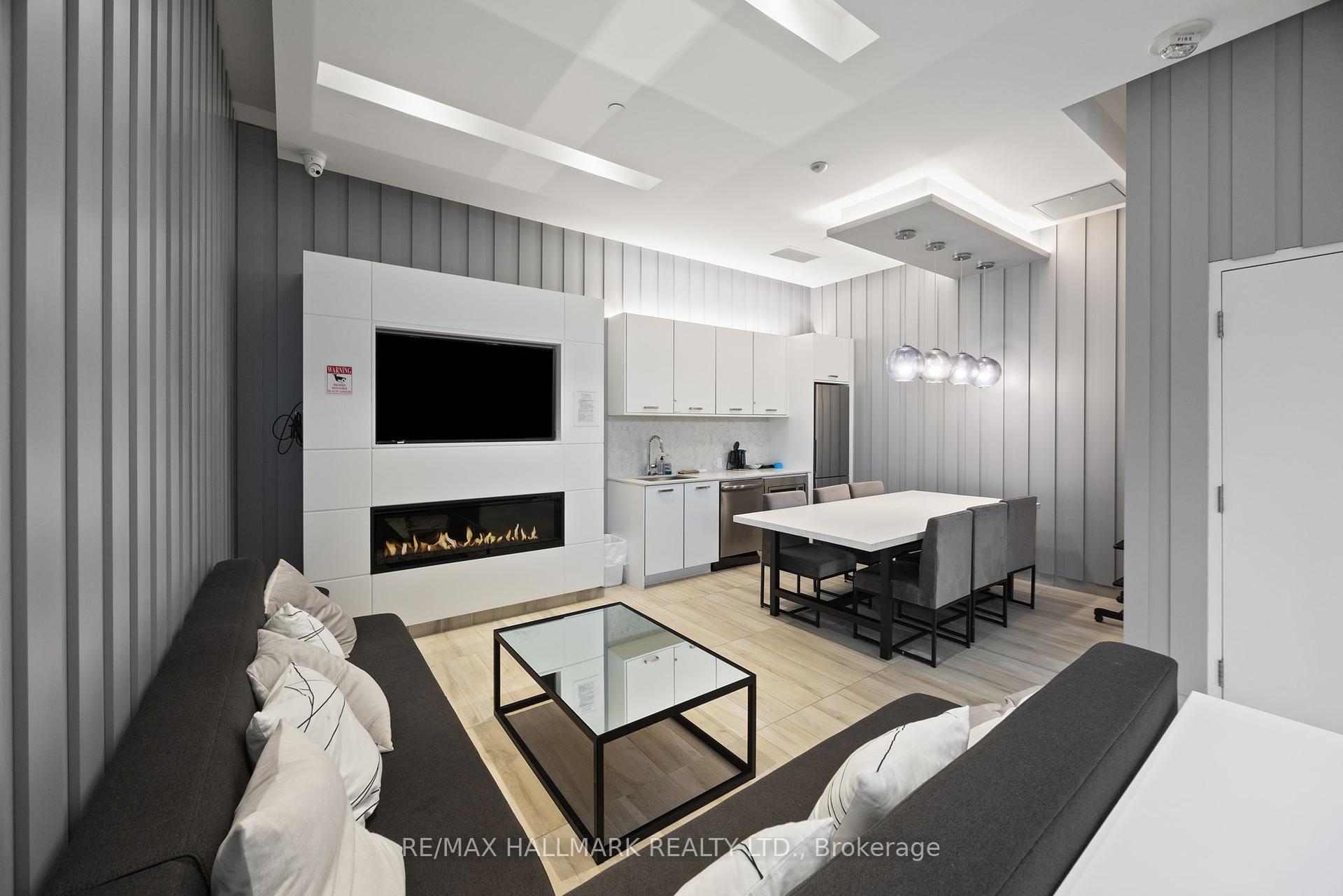 3 Bedrooms Condo at 1630 Queen, Toronto For sale