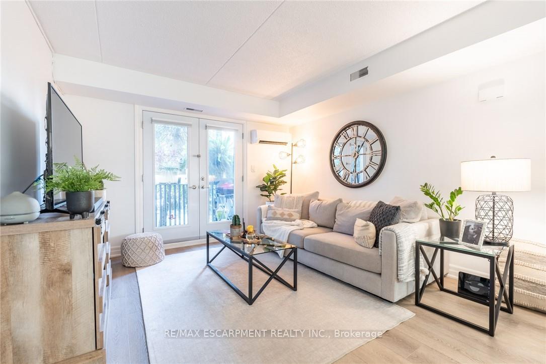 1 Bedroom Condo at 2010 Cleaver,  Burlington For sale