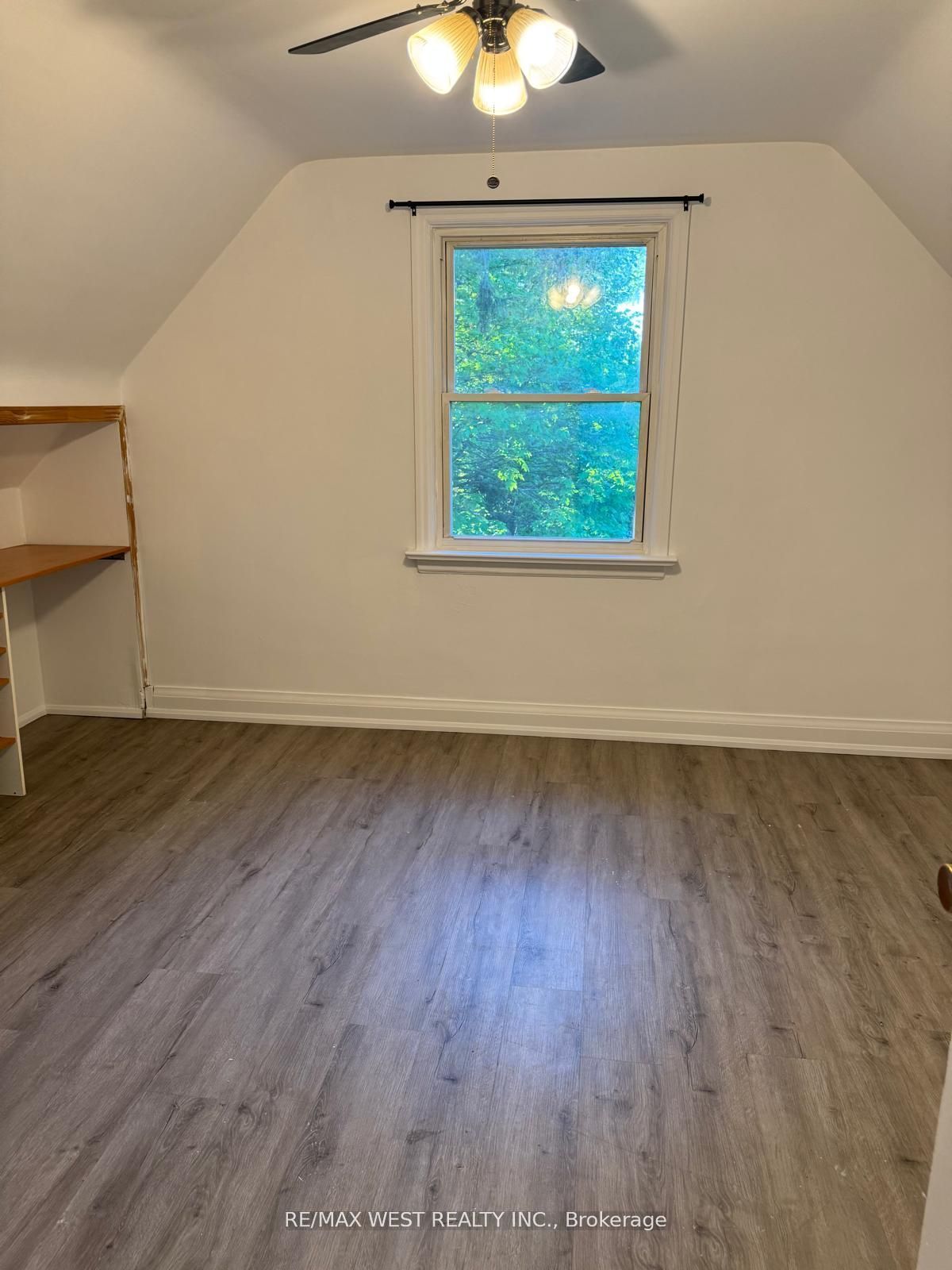 6 Valerie Road, #Main Floor