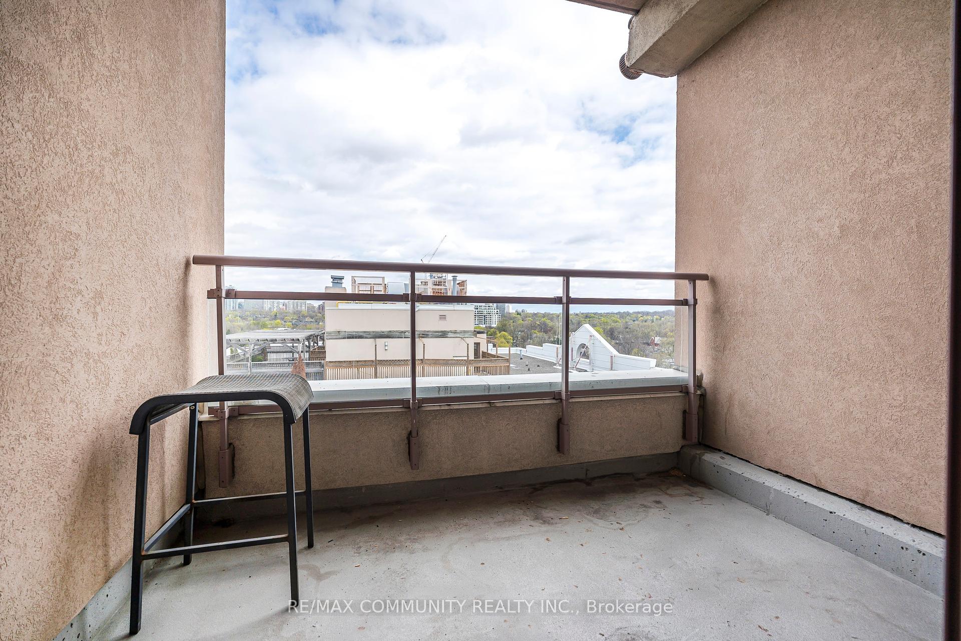 1 Bedroom Condo at 980 Yonge,  Toronto For sale