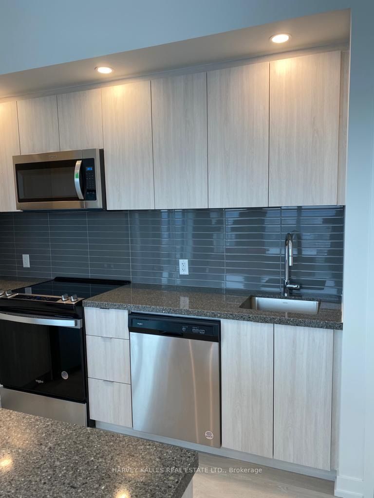 8868 Yonge Street 1808E