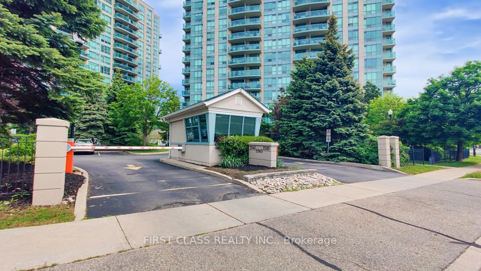 2585 Erin Centre