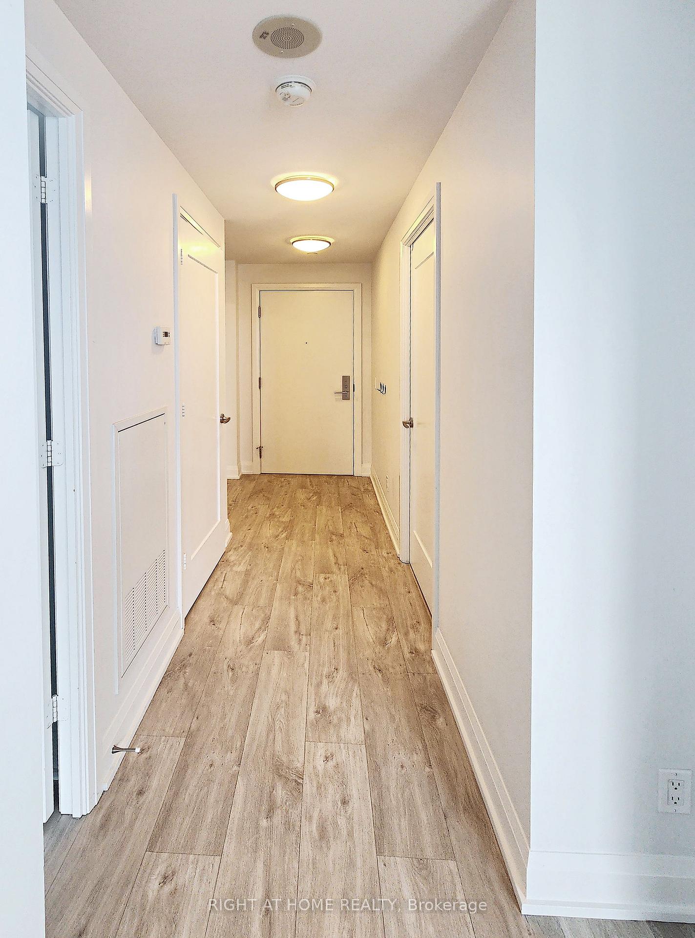 2 Bedrooms Condo at 56 Annie Craig, Toronto For sale