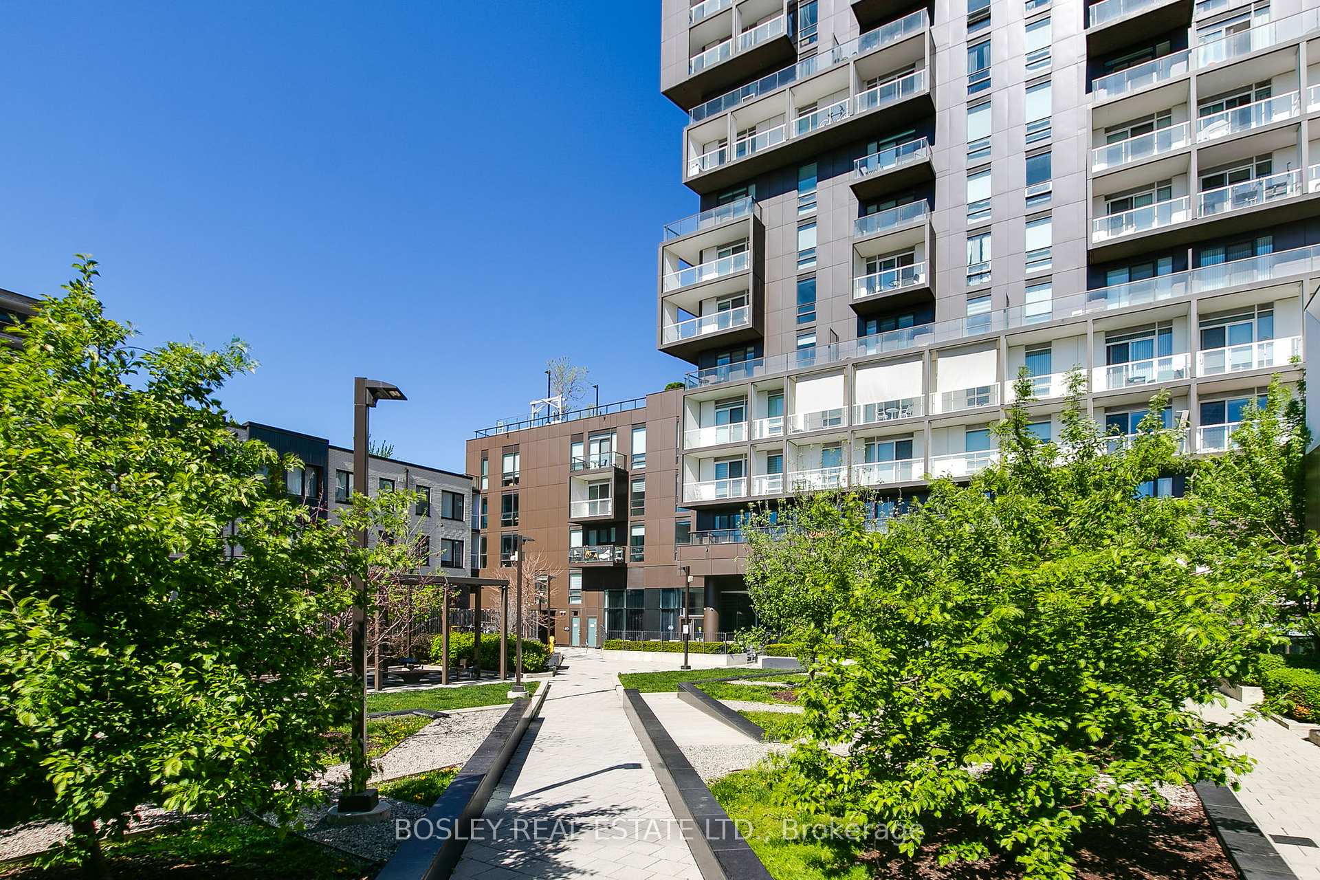 2 Bedrooms Condo at 80 Vanauley, Toronto For sale