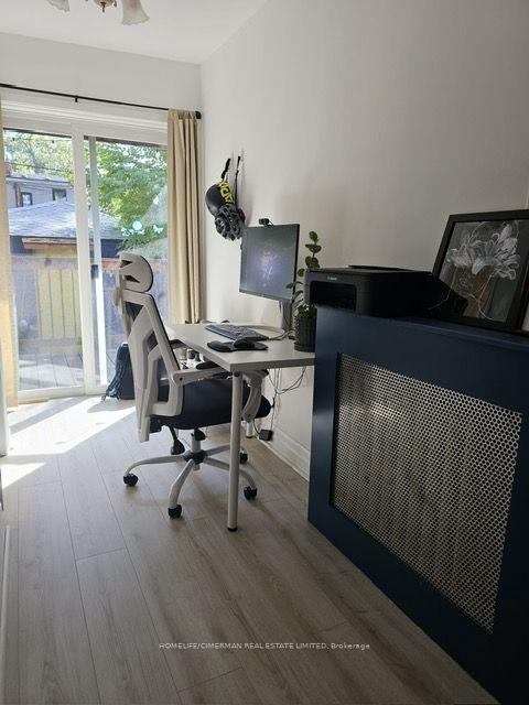 27 Vernon Street, #Main Floor
