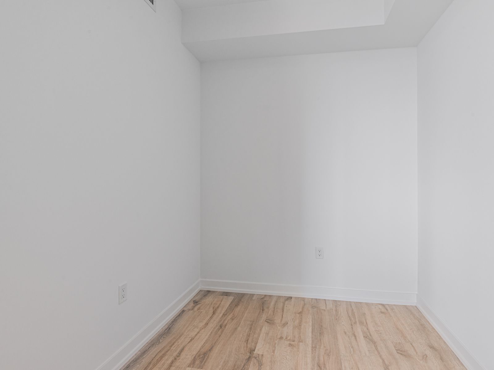 7 Golden Lion Heights N2904