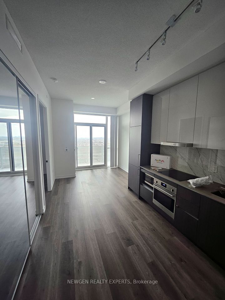 #4305 - 195 Commerce Street, Vaughan, ON L4K 0P9