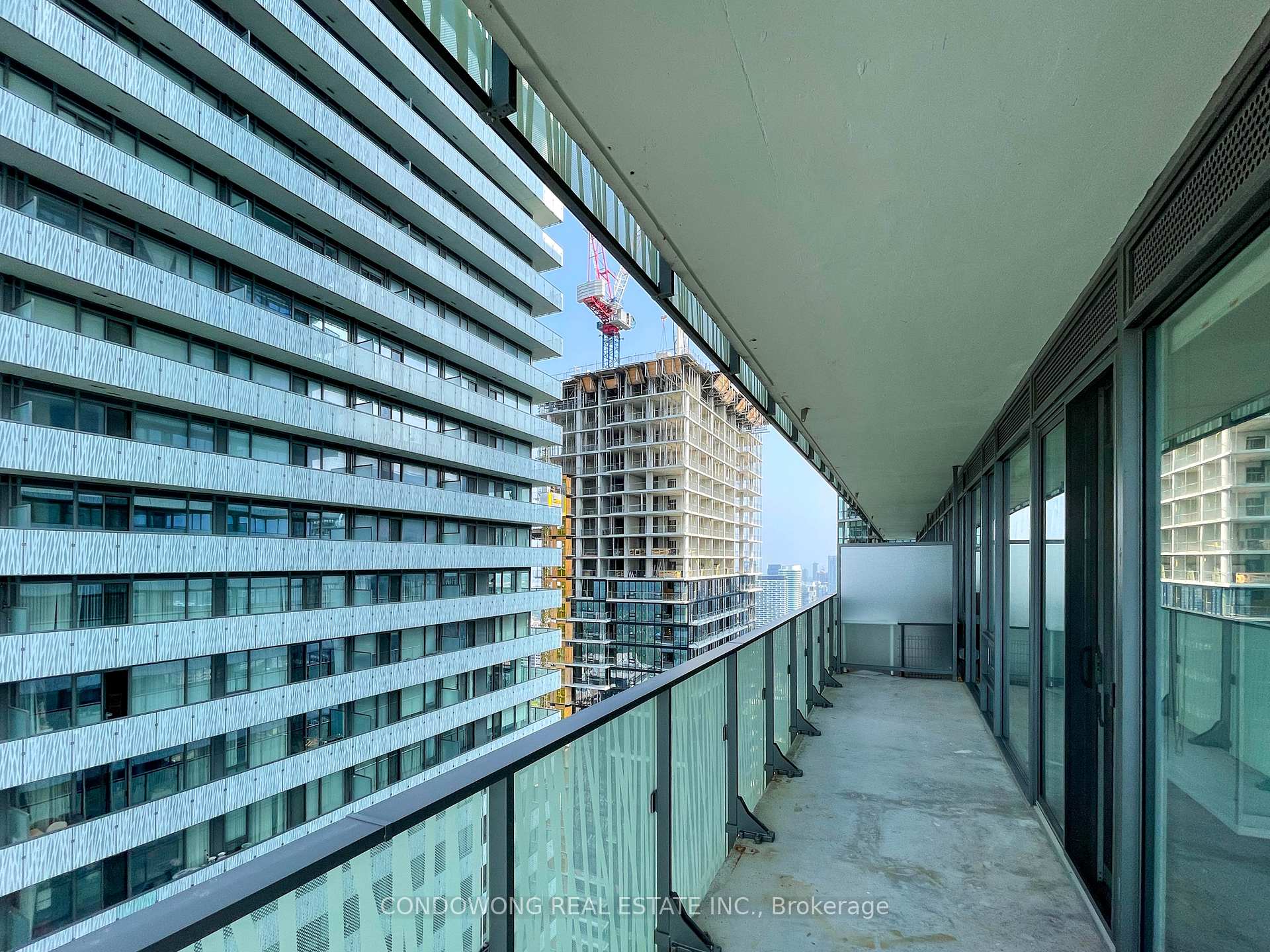 2 Bedrooms Condo at 42 Charles, Toronto For sale