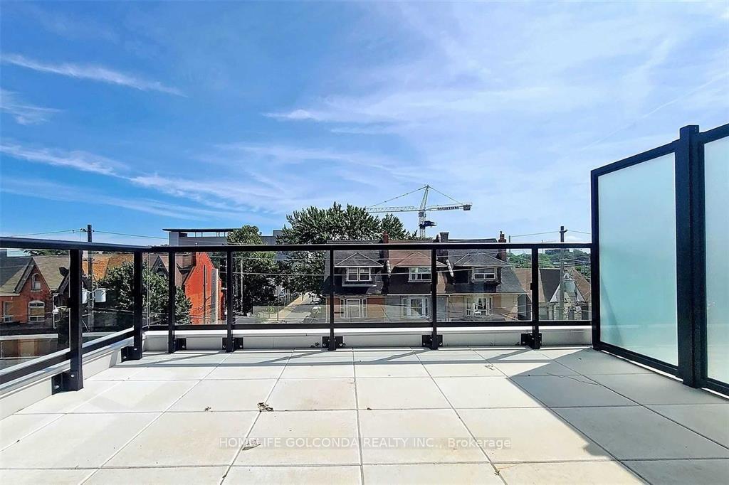 3 Bedrooms Condo at 100 River, Toronto For sale