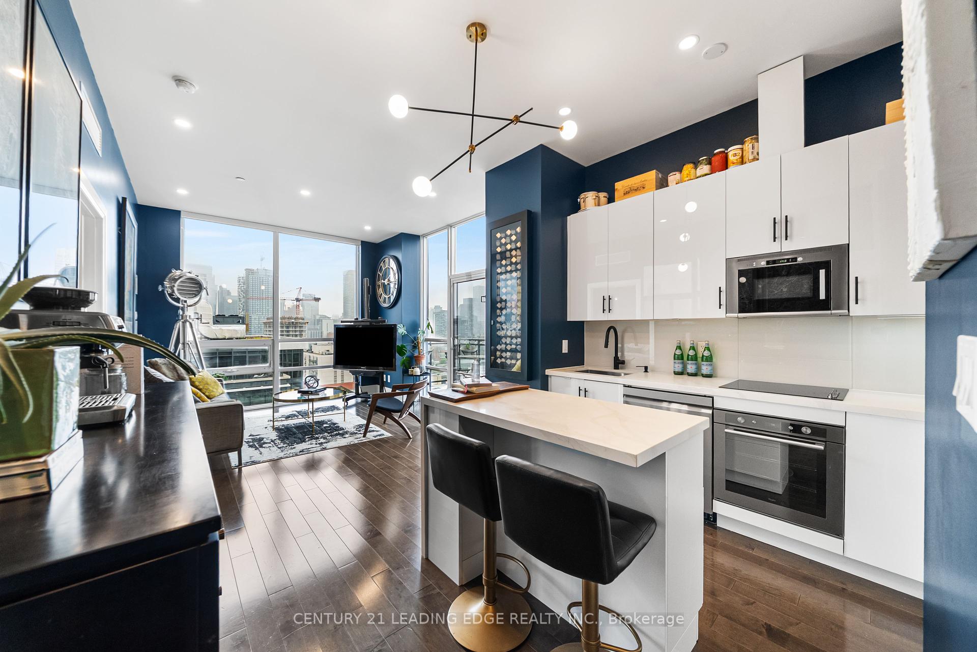2 Bedrooms Condo at 460 Adelaide, Toronto For sale