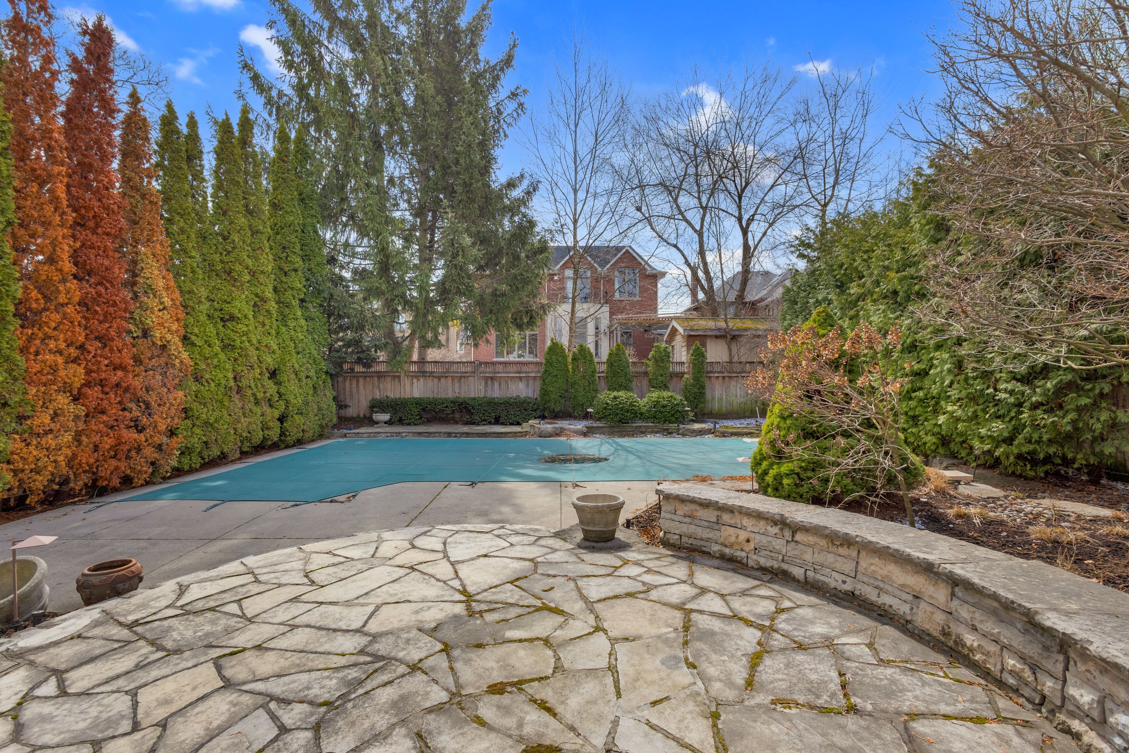 111 Strathallan Boulevard