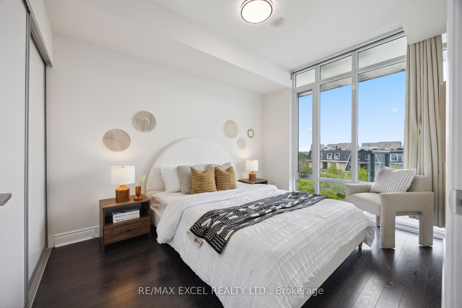 2 Bedrooms Condo at 90 Stadium, Toronto For sale