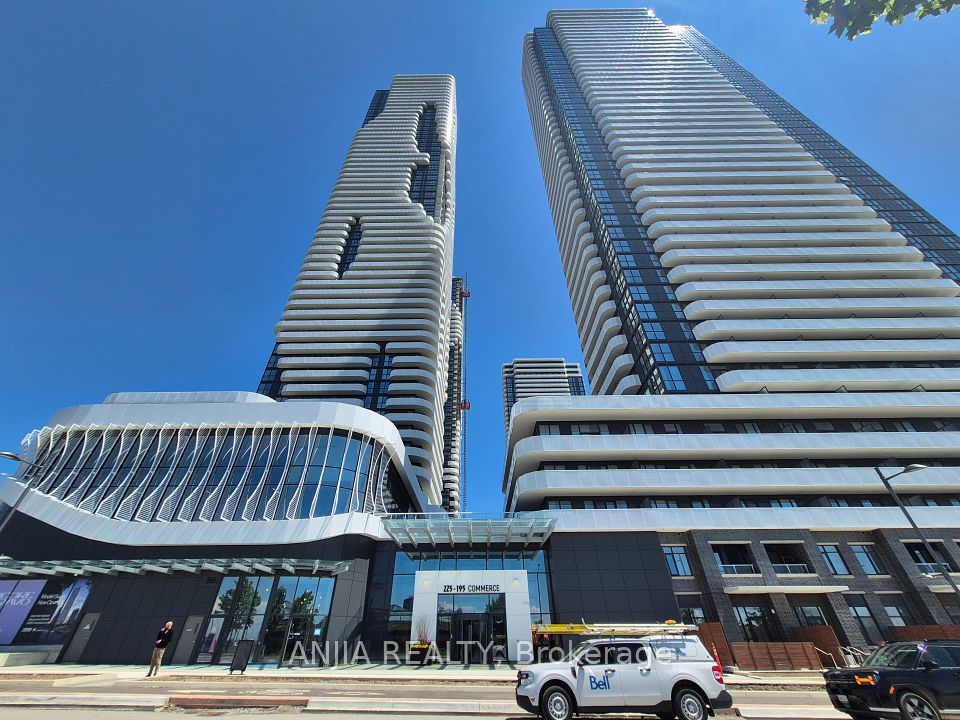 225 COMMERCE Street