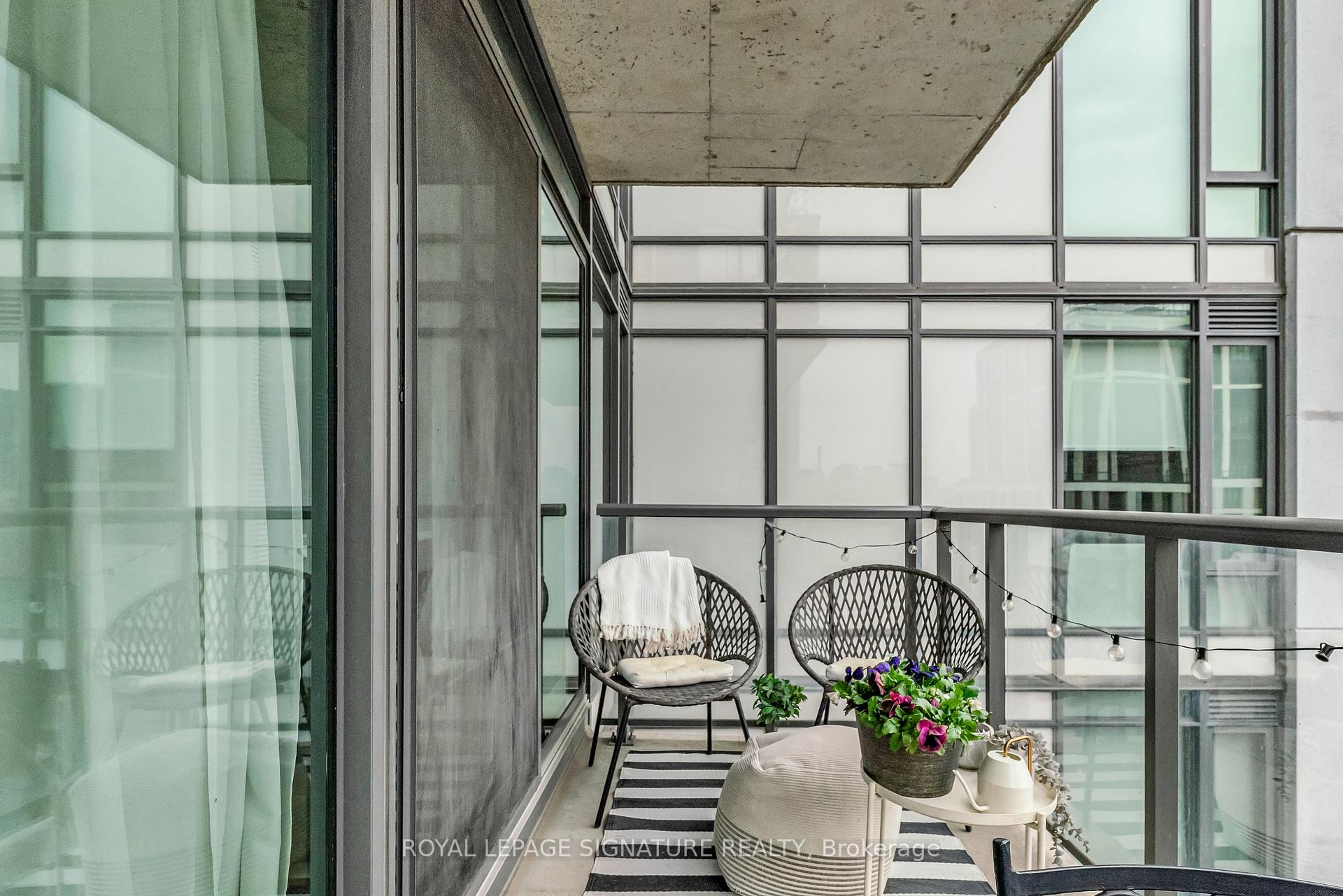 1 Bedroom Condo at 461 Adelaide, Toronto For sale