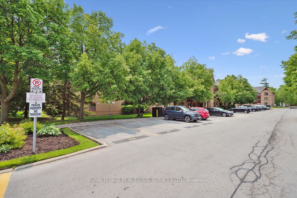 #532 - 1514 Pilgrims Way, Oakville, ON L6M 3H1