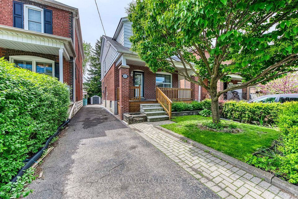 425 Whitmore