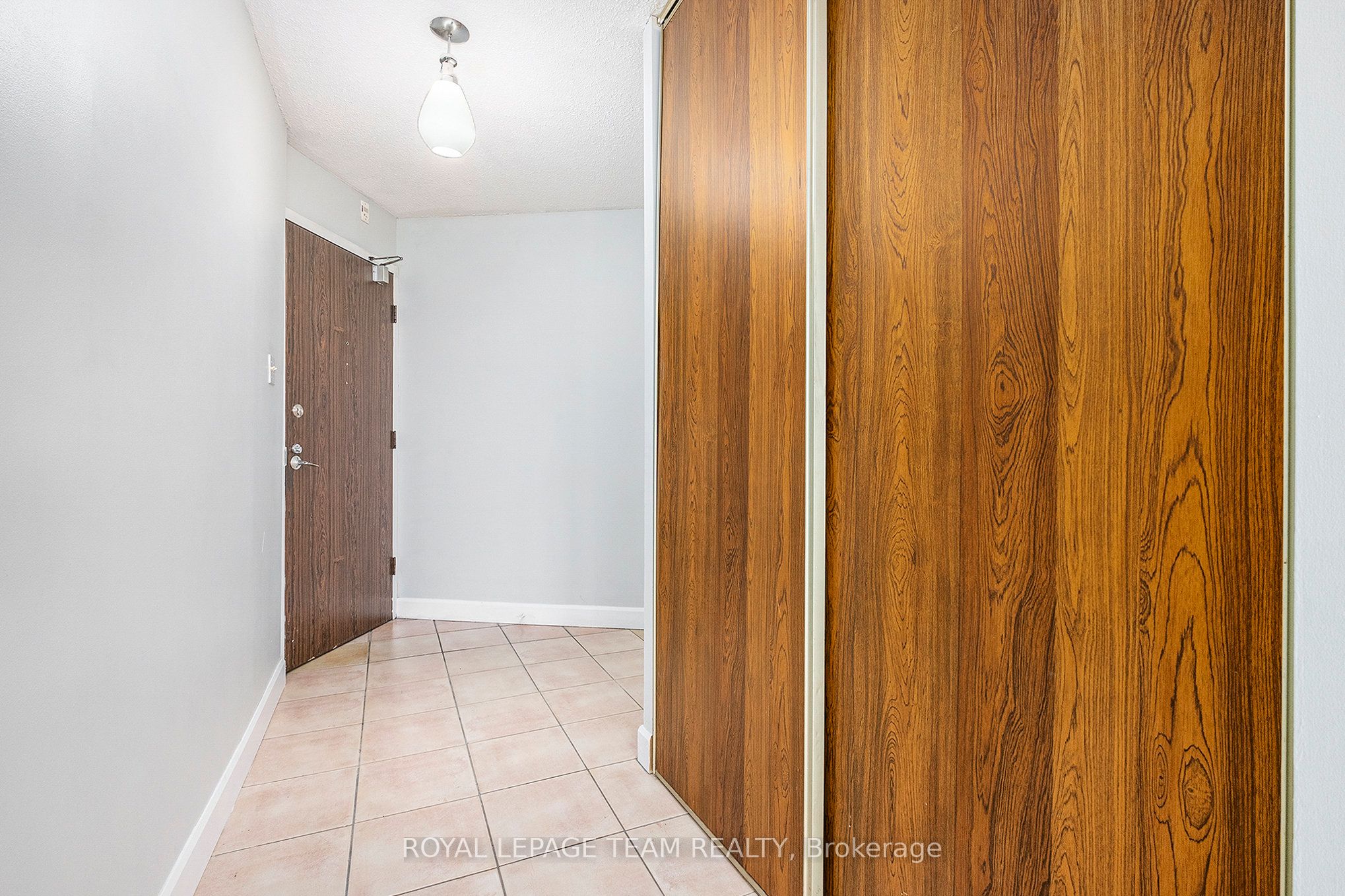 900 DYNES Road #507, Mooneys Bay - Carleton Heights and Area 4702 - Carleton Square
