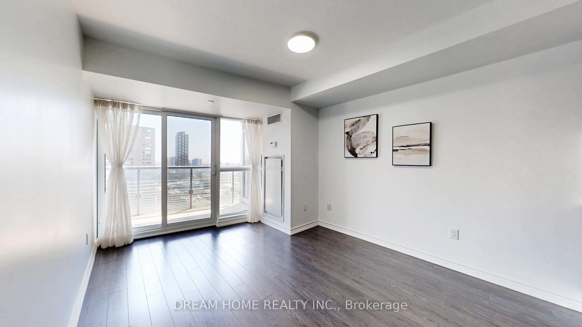 2 Bedrooms Condo at 386 Yonge, Toronto For sale