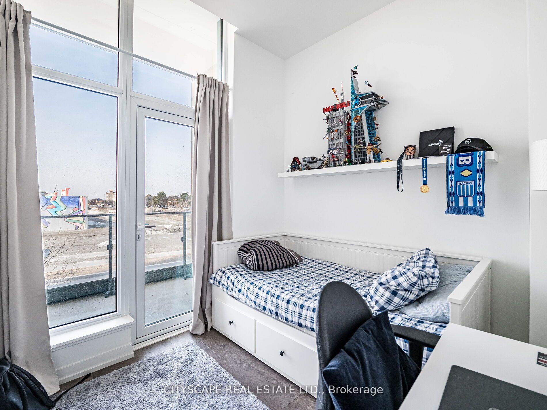 4 Bedrooms Condo at 9 Buttermill, Vaughan For sale