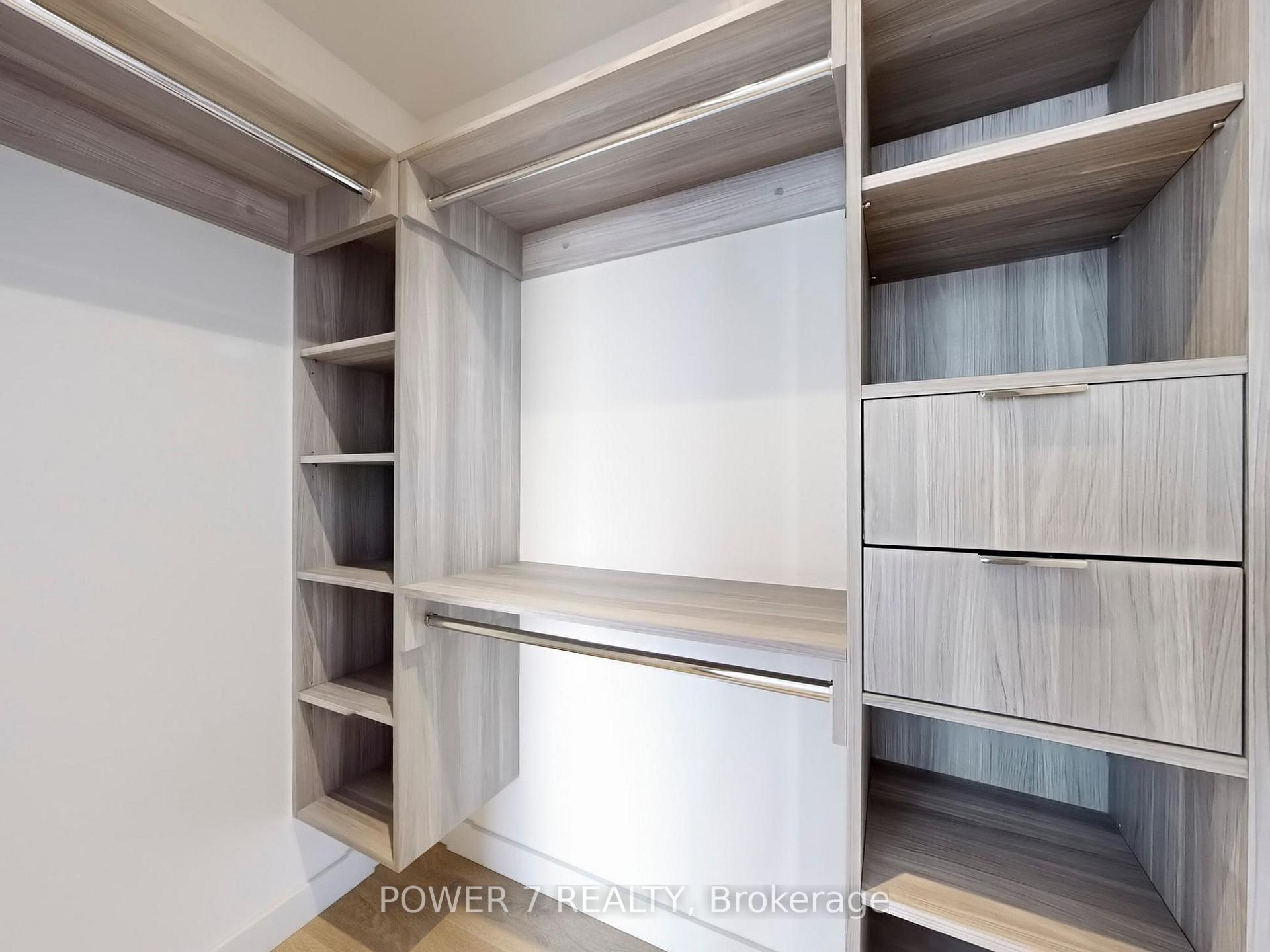 1 Bedroom Condo at 27 McMahon,  Toronto For sale
