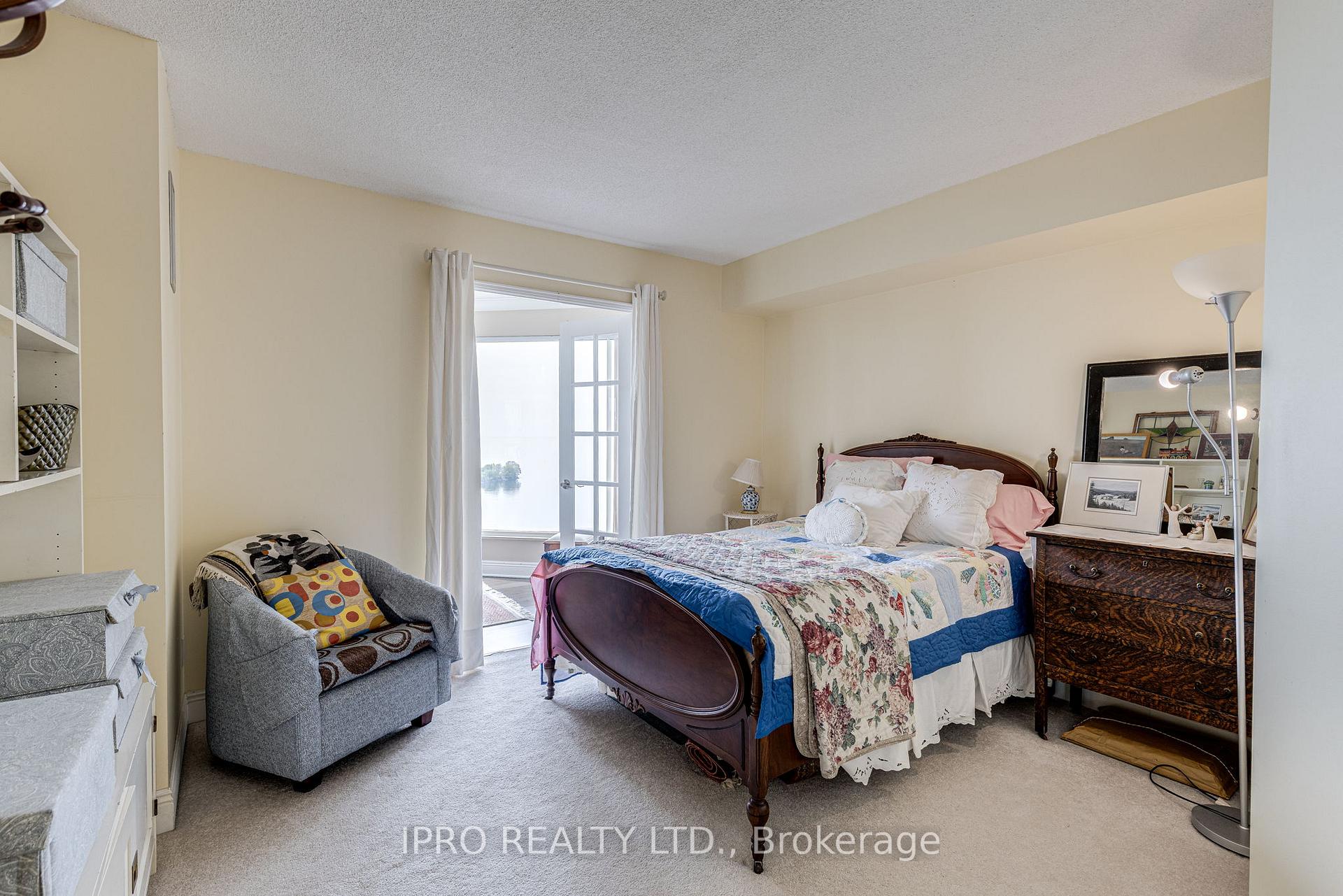 3 Bedrooms Condo at 2269 Lake Shore, Toronto For sale